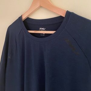 2XU T-Shirt - Men’s XL Navy Breathable Mesh for Endurance Sport